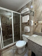 Hotel & Suites El Quijote