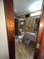 Hotel & Suites El Quijote