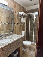 Hotel & Suites El Quijote