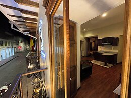 Hotel & Suites El Quijote