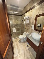 Hotel & Suites El Quijote