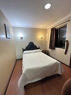 Hotel & Suites El Quijote