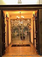 Hotel & Suites El Quijote