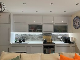 La Vista Penthouse Stunning View Private Balcony