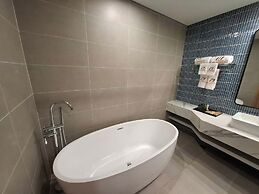 Flamingo Ibiza Party Resort Hai Tien