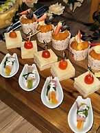 Flamingo Ibiza Party Resort Hai Tien