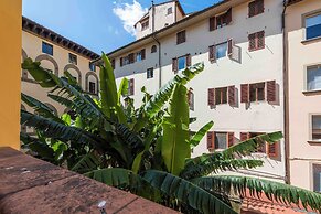 Classic Borgo Apostoli by MMega