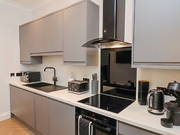 The Salisbury Apartment 202