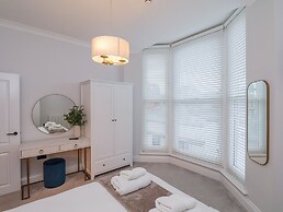 The Salisbury Apartment 202