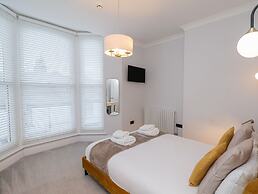 The Salisbury Apartment 202
