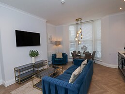 The Salisbury Apartment 201