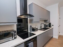 The Salisbury Apartment 201
