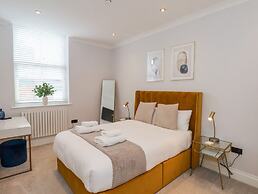 The Salisbury Apartment 205