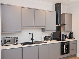 The Salisbury Apartment 205