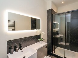 The Salisbury Apartment 205
