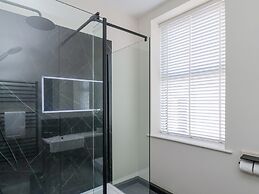 The Salisbury Apartment 303