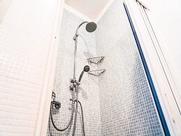 A Modern Flat a Stone's Throw From the Beach