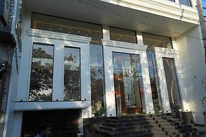 HOTEL THE ROYALISTA