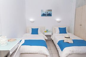Margarita Hotel & Suites