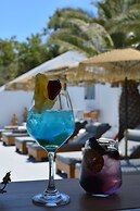 Margarita Hotel & Suites