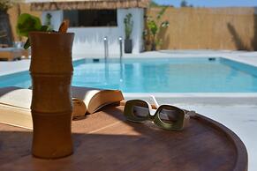 Margarita Hotel & Suites