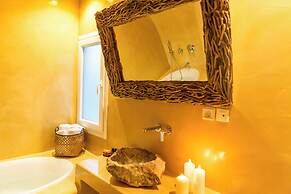 Margarita Hotel & Suites