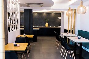 Margarita Hotel & Suites