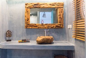 Margarita Hotel & Suites