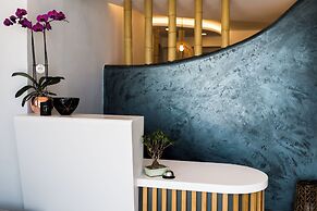 Margarita Hotel & Suites