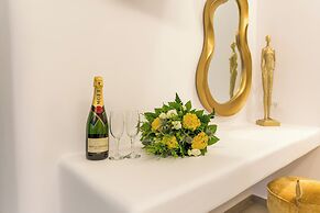 Margarita Hotel & Suites