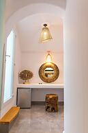 Margarita Hotel & Suites