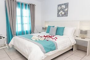 Margarita Hotel & Suites