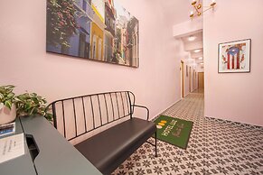 Room 3: Vibrant Walkable Hub in Santurce