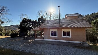 Espetacular casa em Gonçalves - MG 1