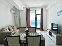Apartament Panoramic Front View
