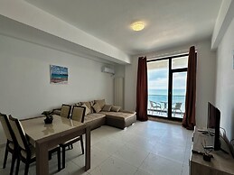 Apartament Panoramic Front View