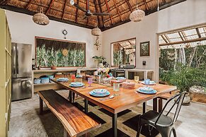 Casa Arkaana Eco Retreat