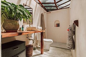 Casa Arkaana Eco Retreat