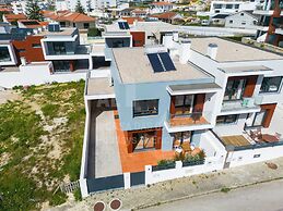 Villa Terracota by Acasadascasas