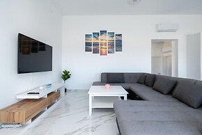 Panoramic View Apartment ILM