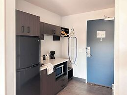 Studio 6 Richmond, VA - Airport