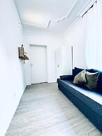 Affordable 4BR Apt Walk to FAC Platz