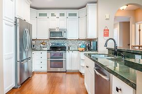 Hilton Pool Pass Lux Retreat 3BR