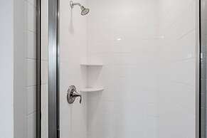 Dream 5Bd Storeylake Close to Disney