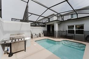 Dream 5Bd Storeylake Close to Disney