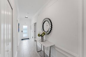 Dream 5Bd Storeylake Close to Disney