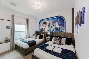 Dream 5Bd Storeylake Close to Disney