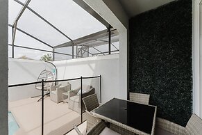 Dream 5Bd Storeylake Close to Disney