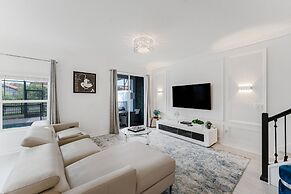 Dream 5Bd Storeylake Close to Disney