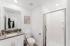 Dream 5Bd Storeylake Close to Disney